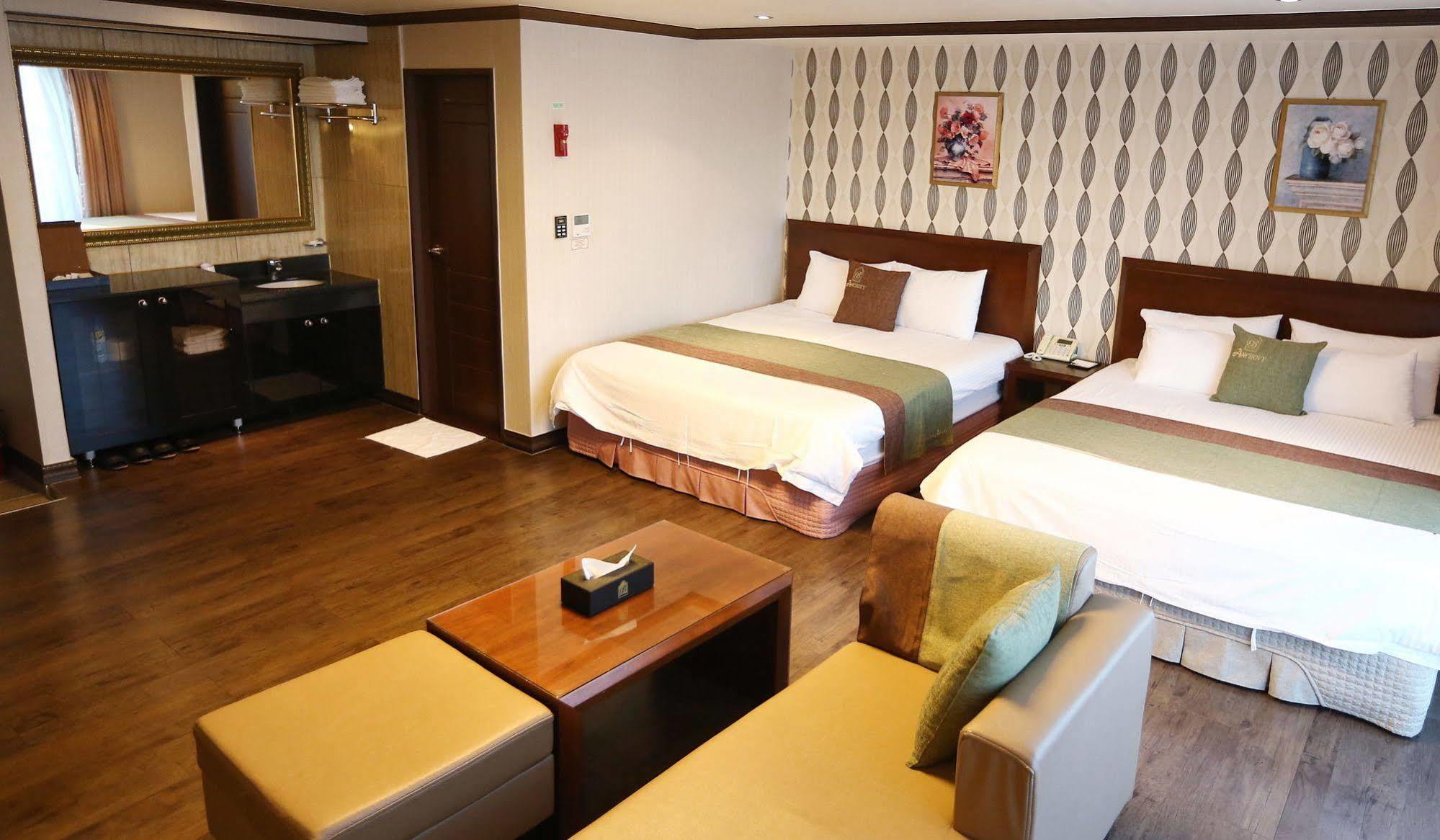 Tongyeong Anchovy Tourist Hotel Exterior foto